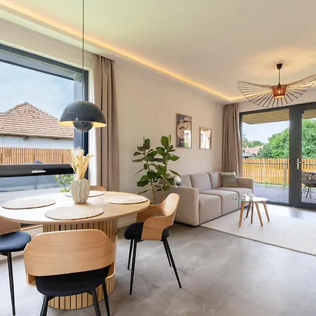 Natur Lodge Tiszafuered Holiday home Tiszafured