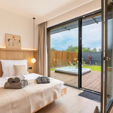 Natur Lodge Tiszafuered * Tiszafured
