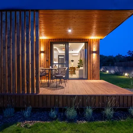Natur Lodge Tiszafuered *