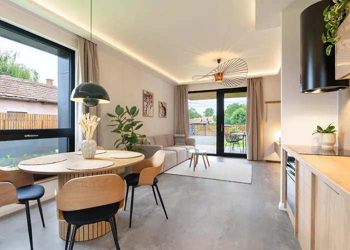 Natur Lodge Tiszafuered Vakantiehuis *