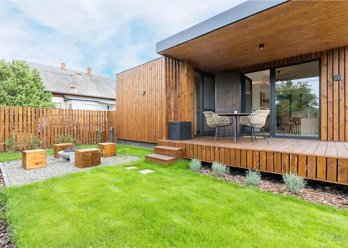 Natur Lodge Tiszafuered Vakantiehuis *